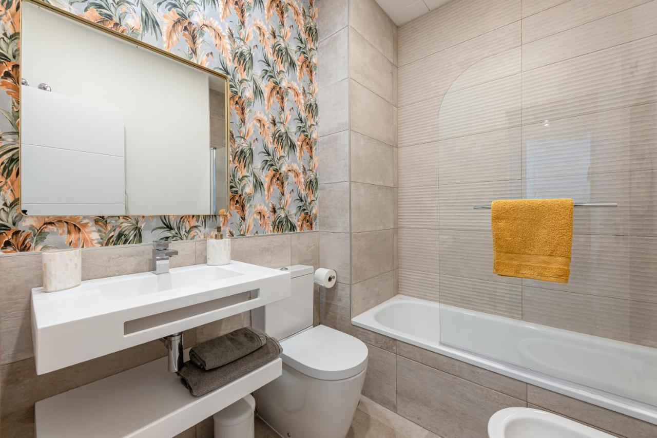 Appartement Key-Wise Luxury Plaza Teatro Free Parking 2R à Málaga Extérieur photo
